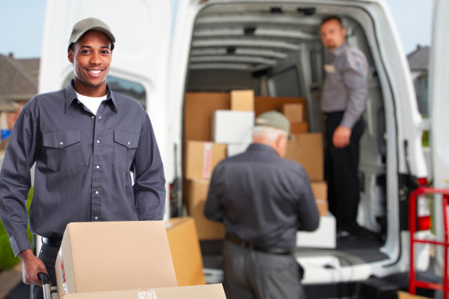 Reasons why you need to hire professional movers on a moving day
