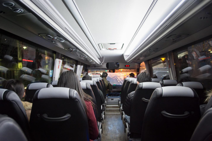 7 Reasons Why You Should Hire A Minibus Instead Of A Commercial Bus